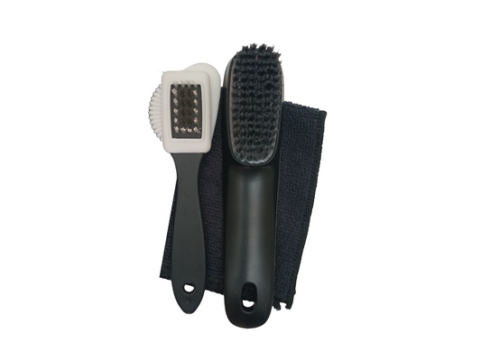 Sneaky Clean Brush and Cloth Kit